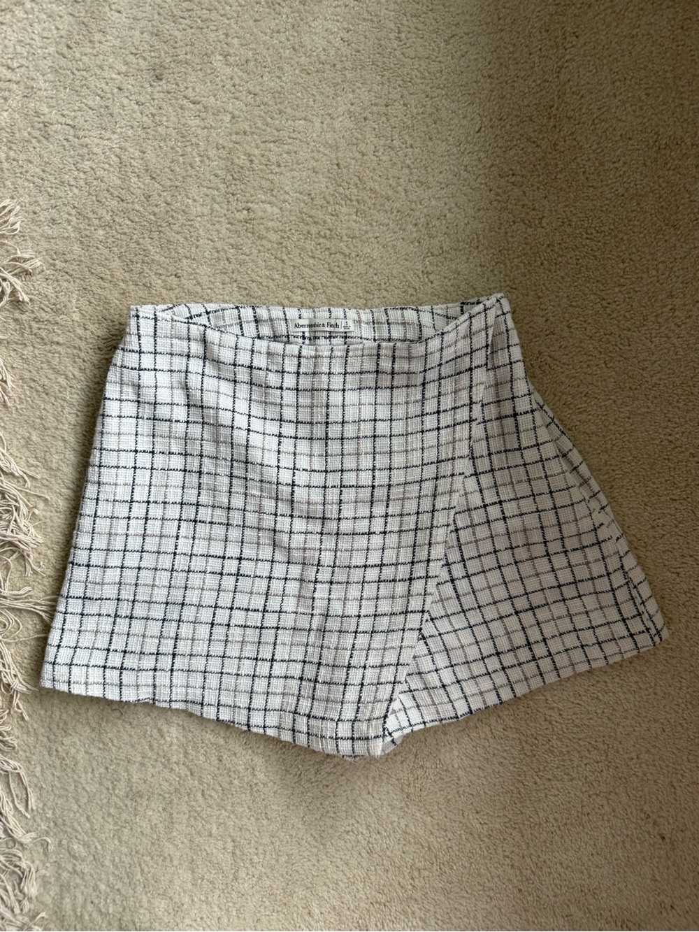 Abercrombie & Fitch Plaid Skort Size Small White & Black